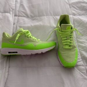 Nike Women's Neon Green Sneakers